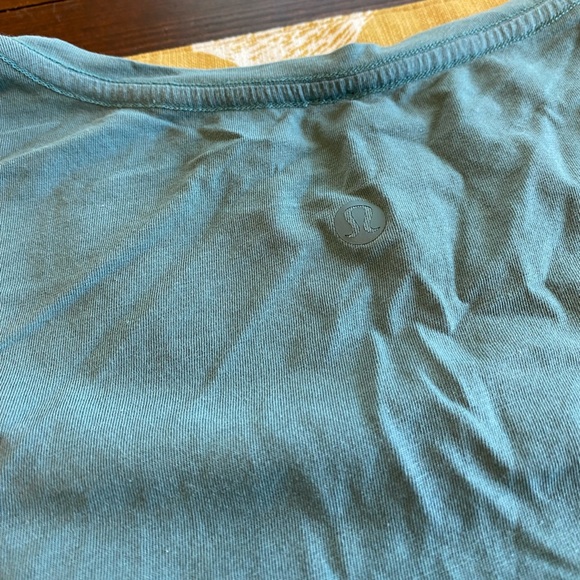 Lululemon love tee - 8 - Picture 6 of 9